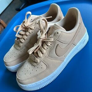 Nike Air - Air Force 1 One Vanchetta Tan women’s size 6.5
